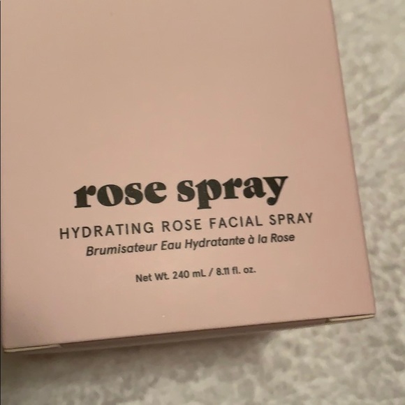 NWT Hydrating Rose Facial Spray (grace & stella) - Picture 3 of 5